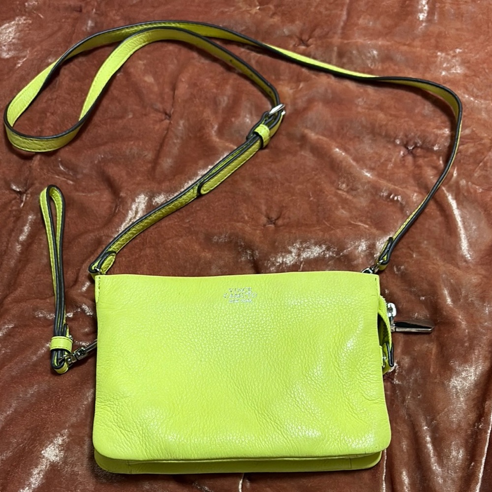 Yellow Green Vince Camuto Leather Crossbody Bag  Adjustable Strap and dust bag.